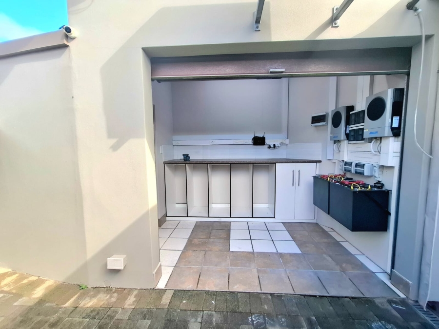 6 Bedroom Property for Sale in Dorchester Heights Eastern Cape